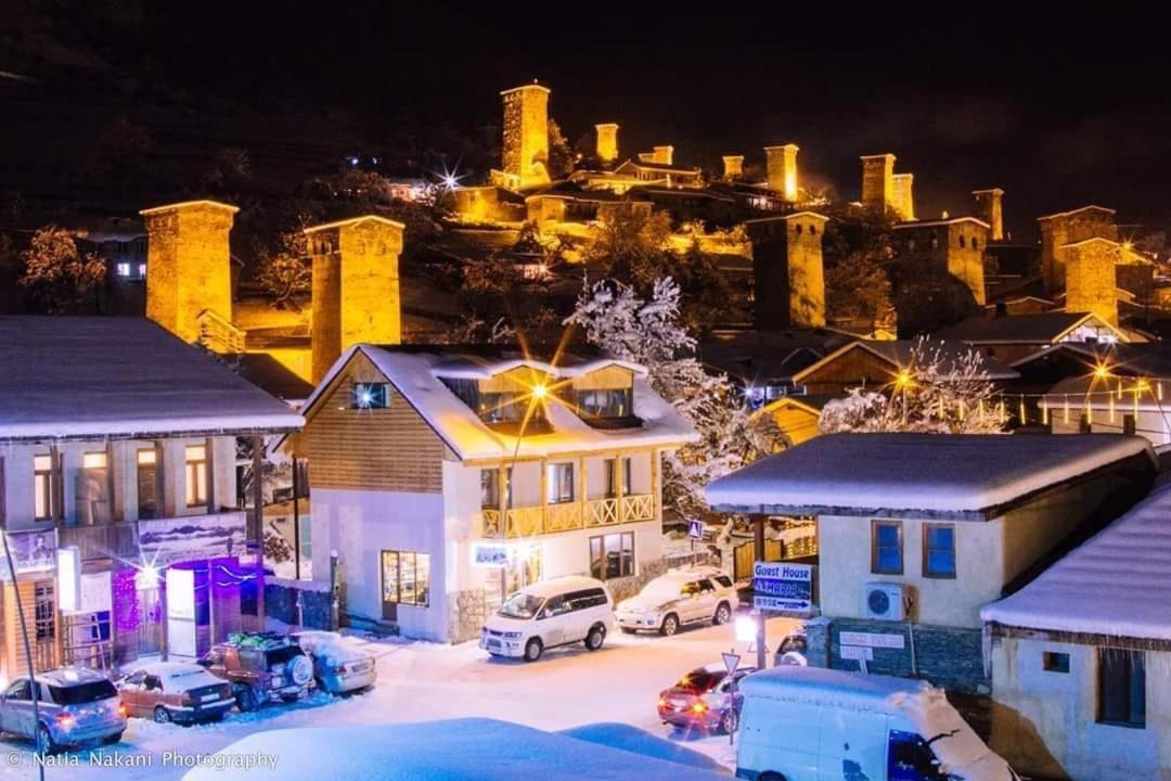 Guesthouse Guram Baba Mestia Eksteriør bilde